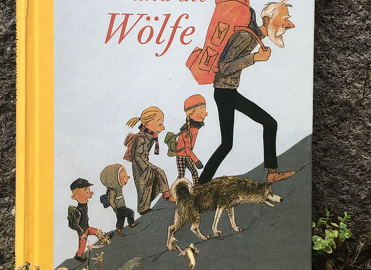 Ein Großvater, vier Enkel, zwei Hunde: Die Expedition zum Dreihöhlenberg